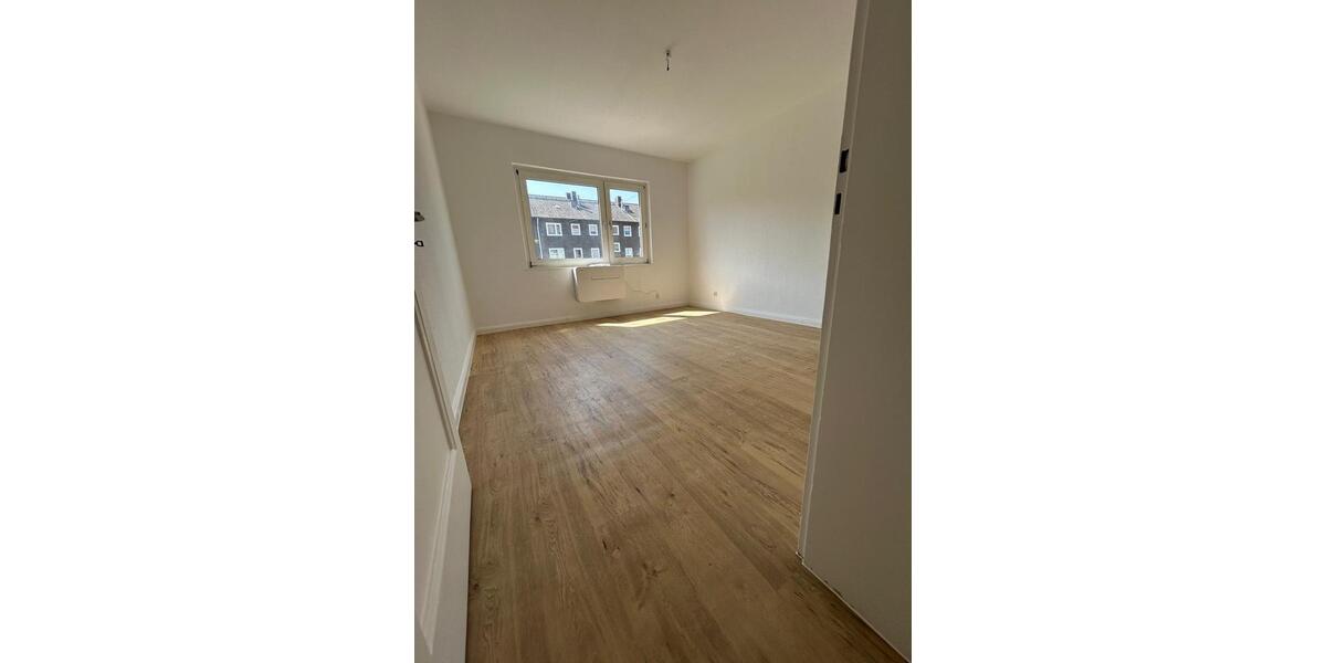 ***Top sanierte 2-Zimmer-Wohnung mit Klimaanlage*** 2 zimmer