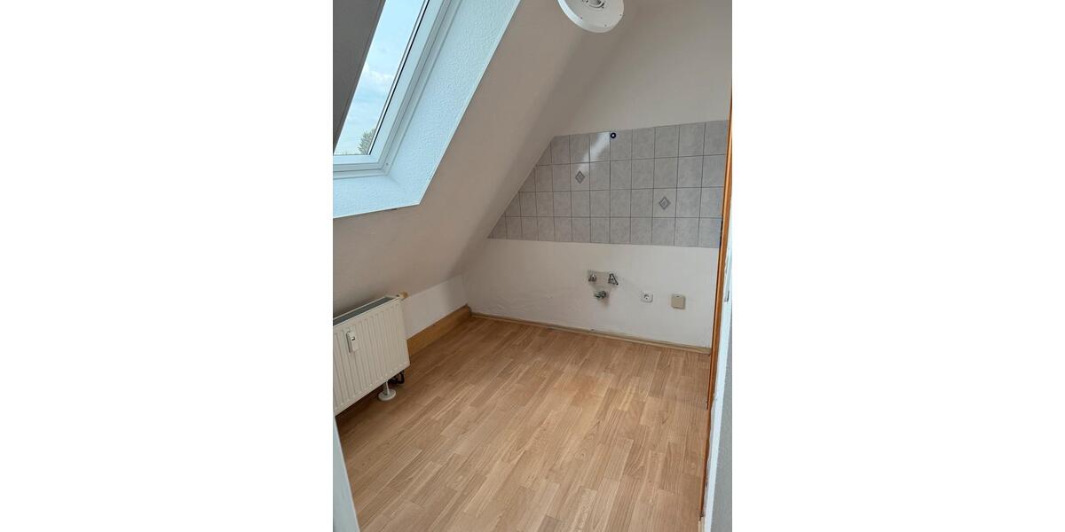 Dachgeschoßwohnung Dortmund Brackel - 3 Zimmer, 77 m&sup2;, 880&euro; | Angebot:26337597