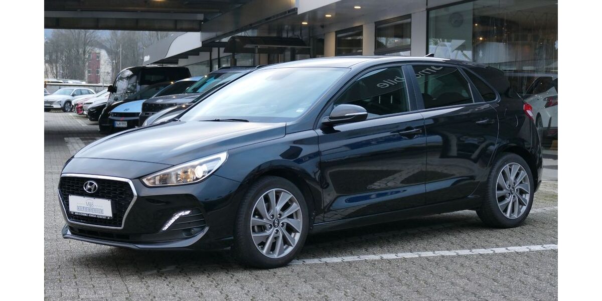 Hyundai i30 72.000 km 12.990 &euro; Schwelm 58332