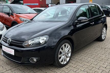 VW Golf 136.700 km 8.990 € Wuppertal 42109