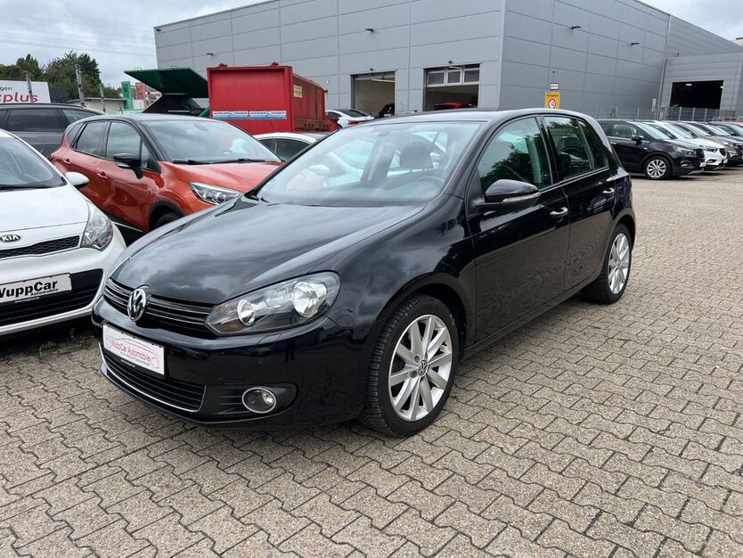 VW Golf 136.700 km 8.990 € Wuppertal 42109