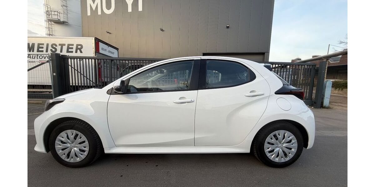 Toyota Yaris 15.000 km 16.950 &euro; Essen 45138