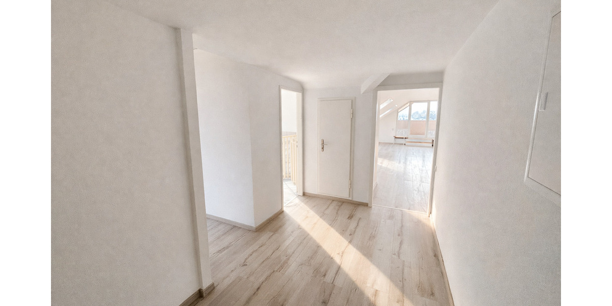Etagenwohnung Wuppertal Langerfeld - 4 Zimmer, 134 m&sup2;, 999&euro; | Angebot:25796886
