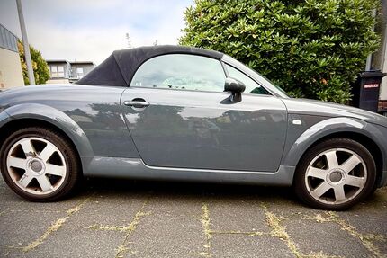 Audi TT 128.000 km 13.300 € Bochum 44795