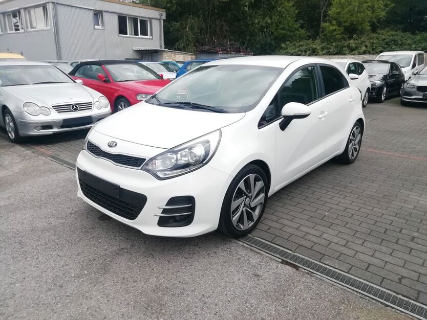 Kia Rio 72.746 km 8.990 € Essen 45309