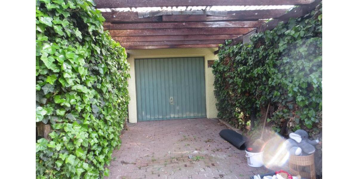 Zweifamilienhaus auf Erbpacht (ca. 110€ im Monat) in RE 7 zimmer