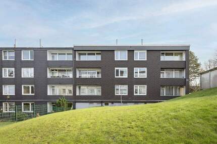 Verlässlich vermietet: Eigentumswohnung mit zwei Loggien und mehreren Stellplätzen 3 zimmer