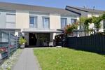 Modernes Reihenmittelhaus in Essen mit Garage und Stellplatz