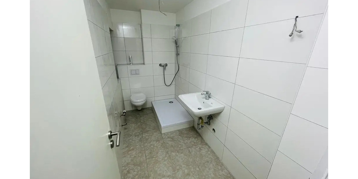 Helle renovierte Dachgeschoss 5 Zimmer Wohnung in Bochum Wattenscheid mit guter Anbindung 5 zimmer