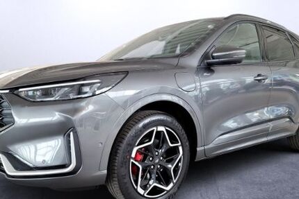 Ford Kuga 4.900 km 42.990 € Recklinghausen 45659