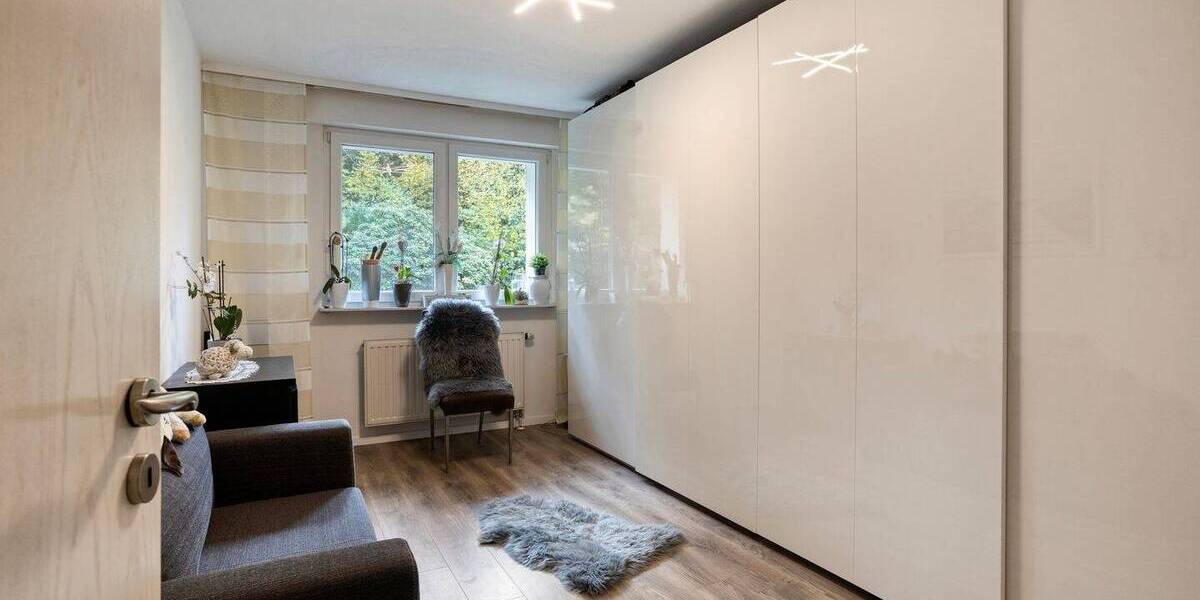 Reihenendhaus Mülheim an der Ruhr Mitte-Ost - 7 Zimmer, 184 m&sup2;, 559.000&euro; | Angebot:25799172