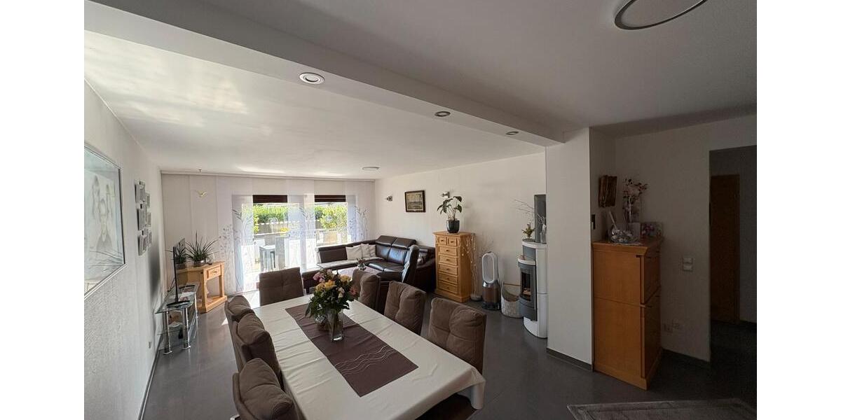 Mehrfamilienhaus in einzigartiger Lage, ideal für große Familien 10 zimmer