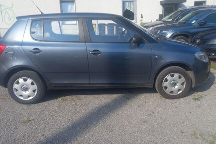 Skoda Fabia 223.700 km 550 &euro; Dortmund 44309