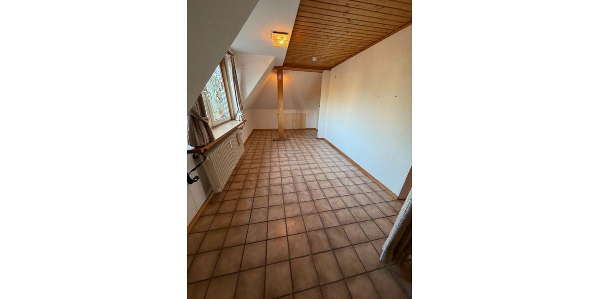 2,5 Zimmer Mansardenwohnung, ideal für Studenten in Eppendorf 2 zimmer