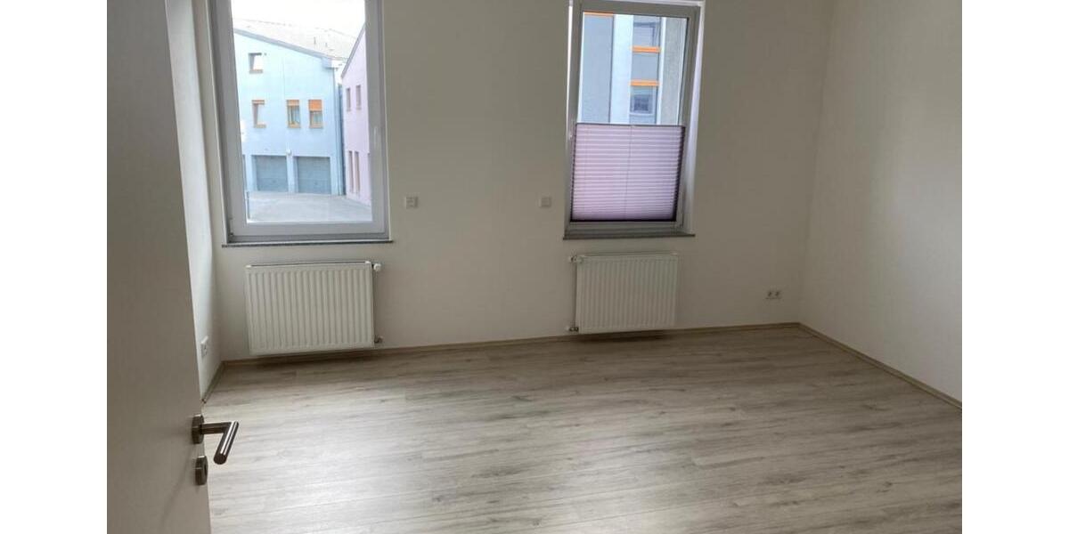 Hochparterre Witten - 5 Zimmer, 104 m&sup2;, 930&euro; | Angebot:25416512