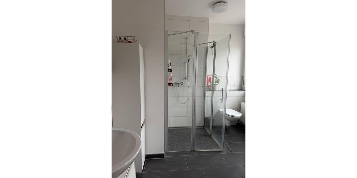 Etagenwohnung Essen Stadtbezirk II - 2.5 Zimmer, 83 m&sup2;, 1.240&euro; | Angebot:25749518