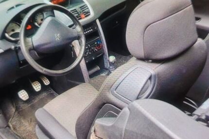 Peugeot 207 120.350 km 2.555 &euro; Oberhausen 46117