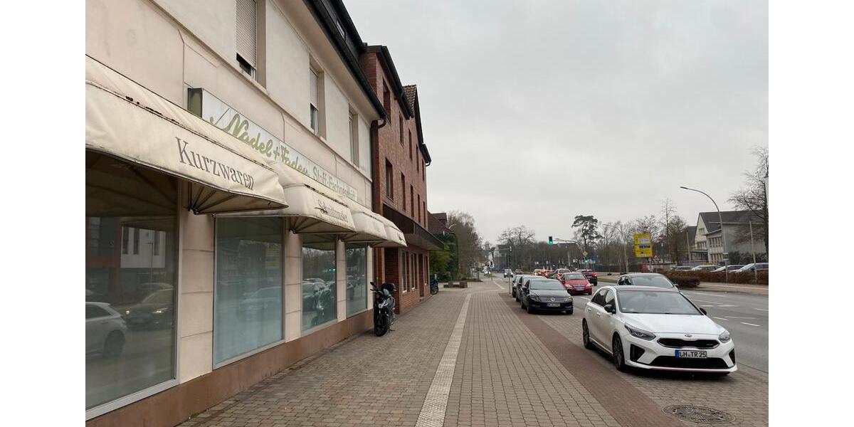 Moderne Wohnung, ca. 65 m² – frisch renoviert mit Garage & Keller 3 zimmer