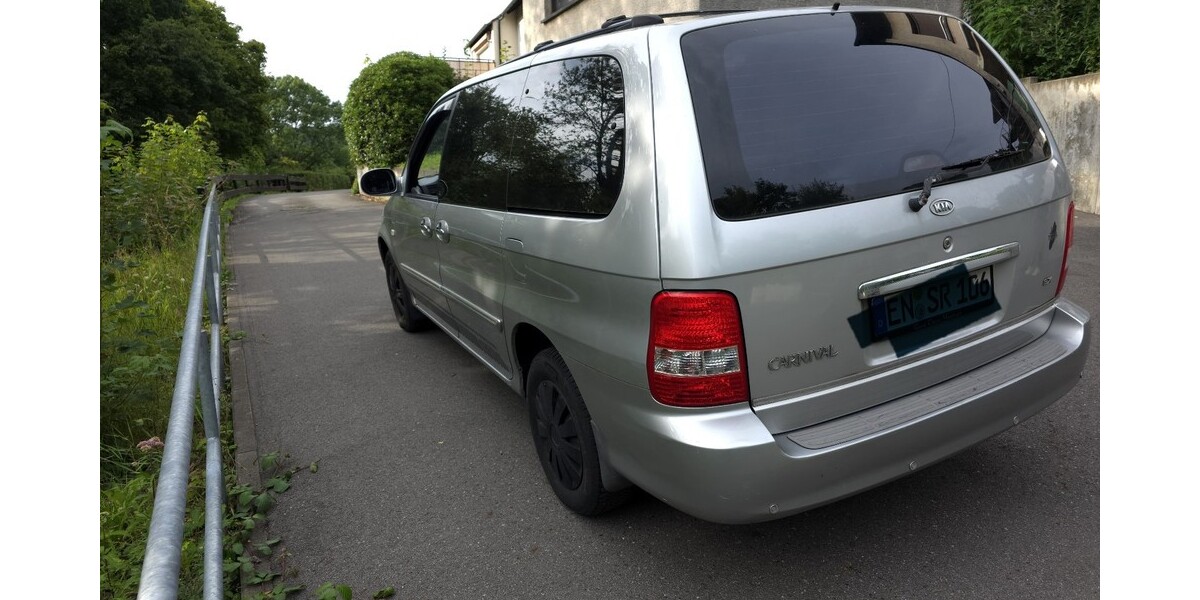 Kia Carnival 186.000 km 3.900 &euro; Ennepetal 58256