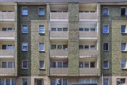 Wohnung zum Mieten in Duisburg 216,32 € 43.01 m²