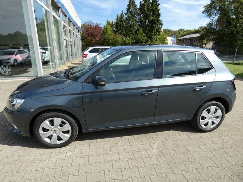 Skoda Fabia 93.000 km 7.200 € Bergkamen 59192
