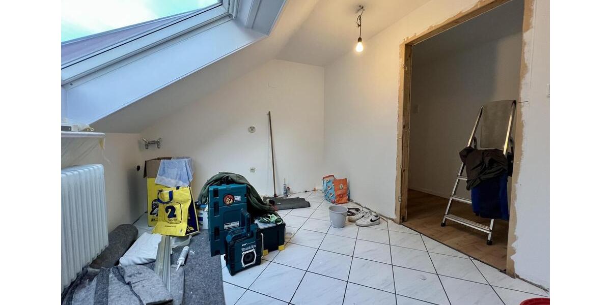 Dachgeschoßwohnung Wuppertal Arrenberg - 3 Zimmer, 47 m&sup2;, 420&euro; | Angebot:25369251