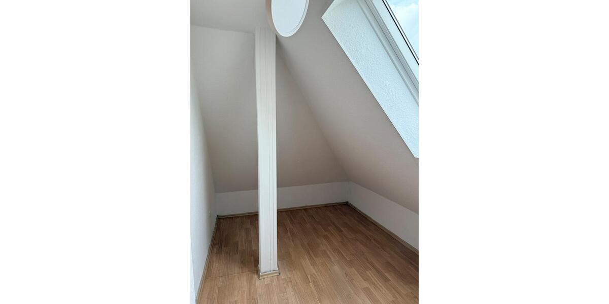 Dachgeschoßwohnung Dortmund Brackel - 3 Zimmer, 77 m&sup2;, 850&euro; | Angebot:27572204