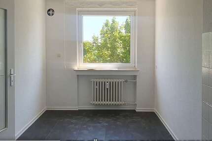 Wohnung Wuppertal Schraberg - 4 Zimmer, 94 m&sup2;, 705&euro; | Angebot:27443054