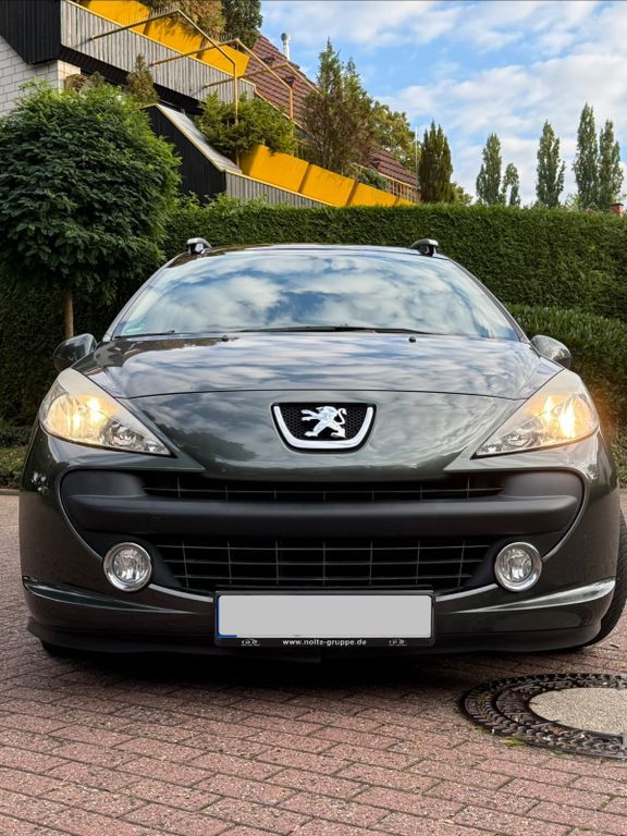 Peugeot 207 97.000 km 3.890 € Holzwickede 59439