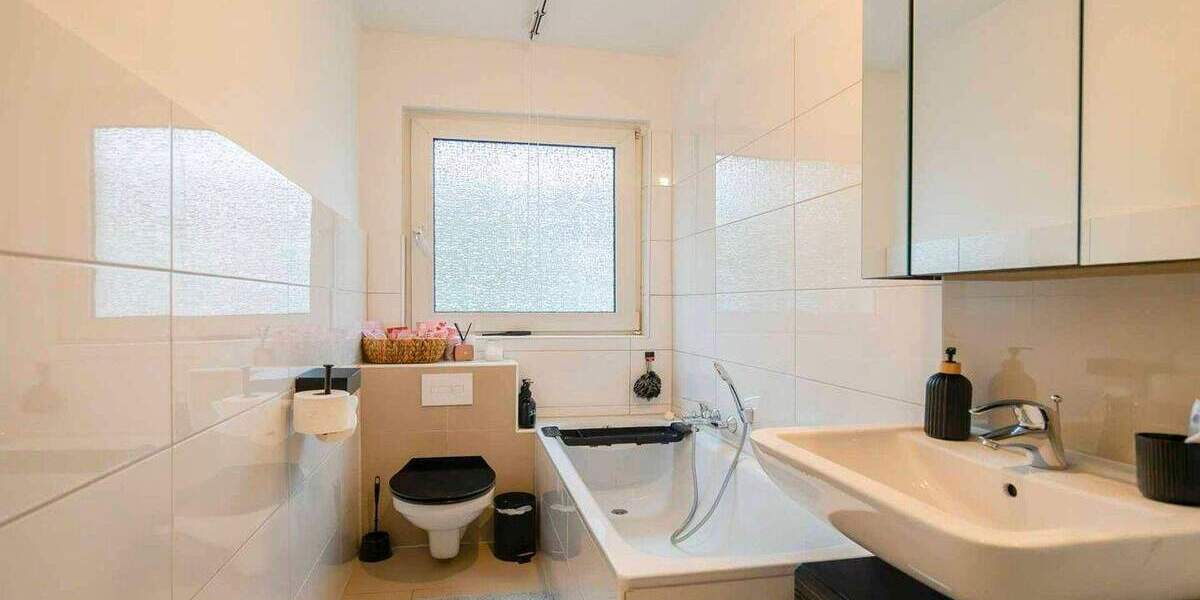 Mehrfamilienhaus mit 11 Wohn- sowie 2 Gewerbeeinheiten in Gelsenkirchen Bulmke-Hüllen 2 zimmer