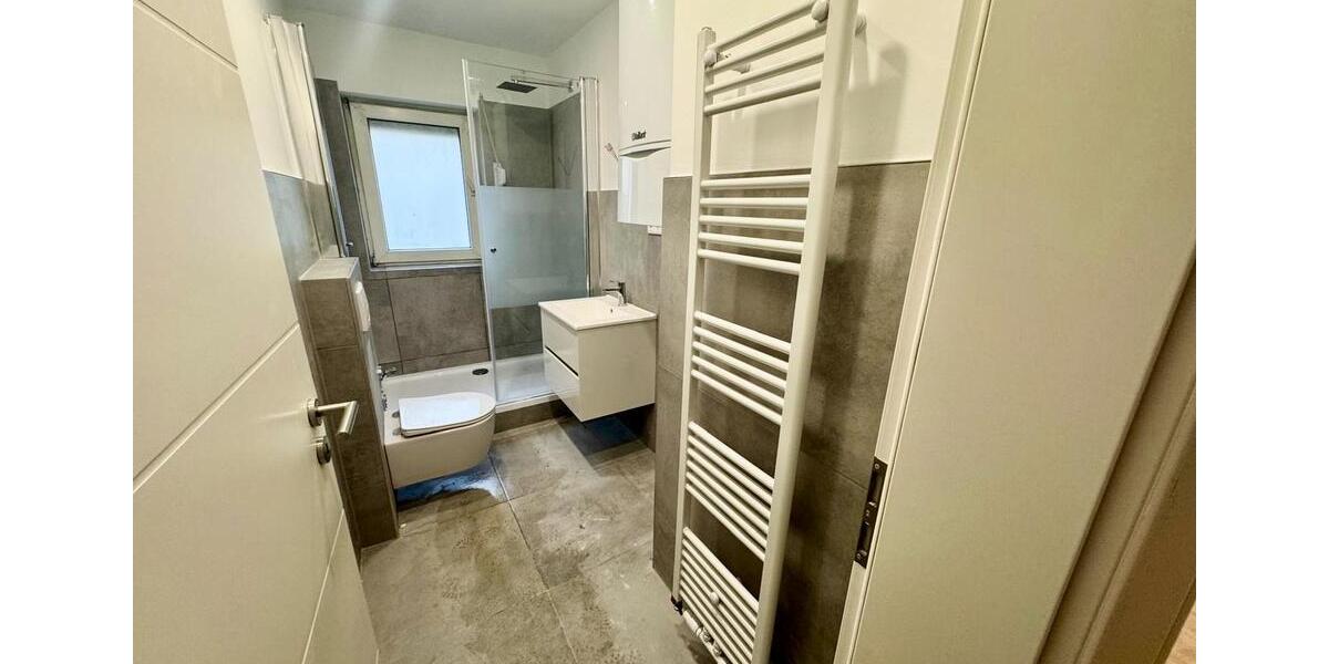 Wünsche werden wahr! 2 Zimmer Erdgeschoss Wohnung frisch saniert mit Balkon, Garten, Maxi Dusche und vieles mehr 2 zimmer