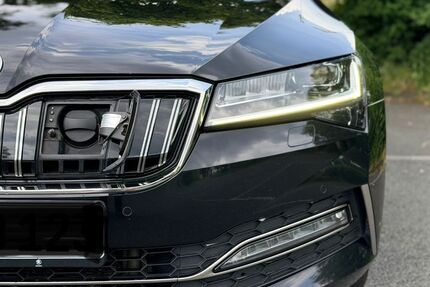 Skoda Superb 126.000 km 19.199 &euro; Oberhausen 46145