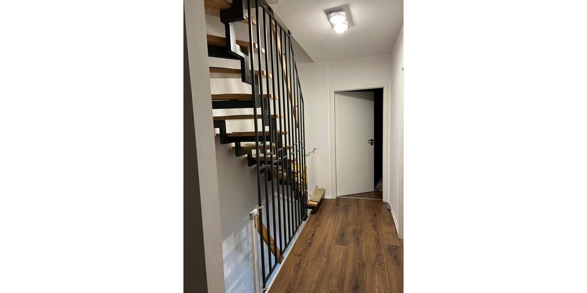 Reihenhaus Gelsenkirchen Gelsenkirchen-Nord - 5 Zimmer, 141 m&sup2;, 1.500&euro; | Angebot:25720932