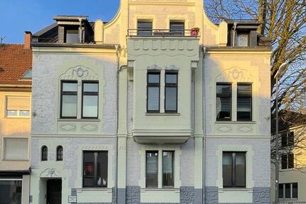 Für Liebhaber, Selbstnutzer, Anleger: Charrnantes PraxiWohnhaus 15 zimmer