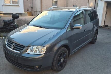 VW Touran 270.000 km 3.200 &euro; Hagen 58097
