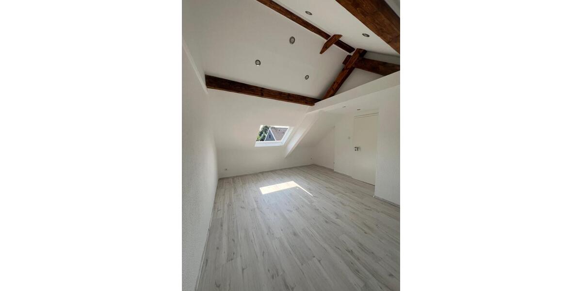 Dachgeschoßwohnung Oberhausen Rothebusch - 2 Zimmer, 37 m&sup2;, 530&euro; | Angebot:27618415