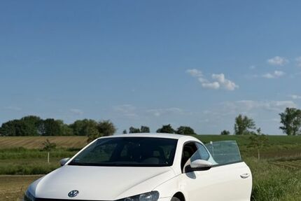 VW Scirocco 145.300 km 7.000 &euro; Dortmund 44328