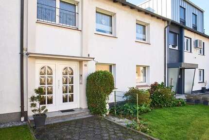 Haus zum Kaufen in Velbert 379.000 € 119 m² 7 zimmer