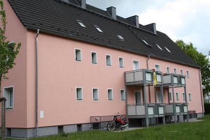 Bei VIVAWEST die Sonnenstrahlen auf dem eigenen Balkon genießen. 2.5 zimmer