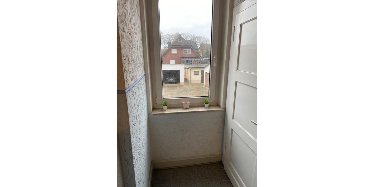 Moderne Wohnung, ca. 65 m² – frisch renoviert mit Garage & Keller 3 zimmer