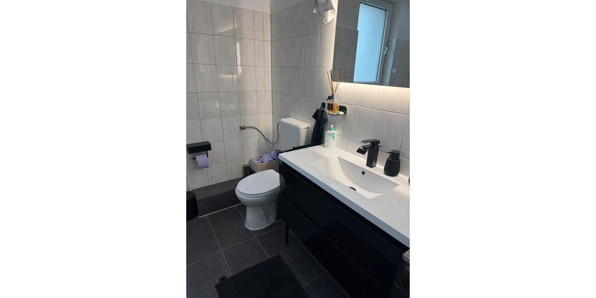 Dachgeschoßwohnung Oberhausen Rothebusch - 2.5 Zimmer, 60 m&sup2;, 600&euro; | Angebot:24850380