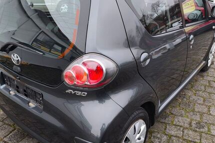 Toyota Aygo (X) 43.275 km 7.900 € Bottrop 46242