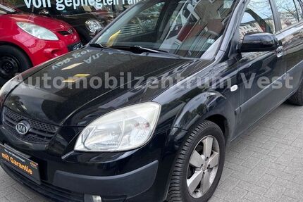 Kia Rio 129.000 km 3.980 &euro; Recklinghausen 45657