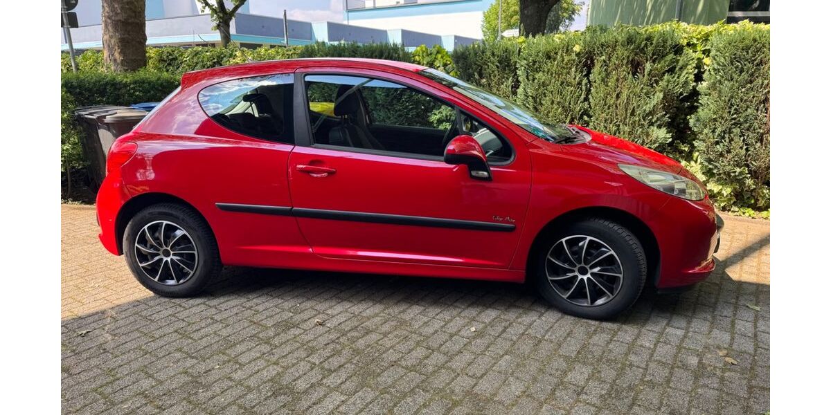 Peugeot 207 145.395 km 2.095 &euro; Gelsenkirchen 45892