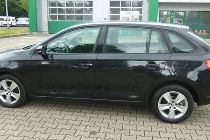 Skoda Rapid 145.000 km 5.950 &euro; Essen 45144