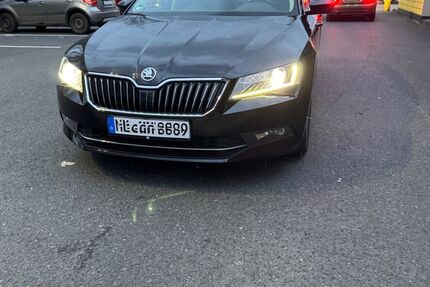 Skoda Superb 124.000 km 16.600 &euro; Velbert 42555