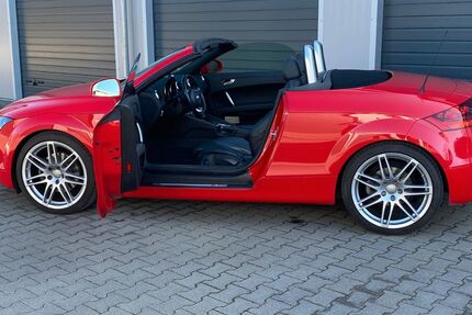 Audi TT 125.500 km 11.750 &euro; Wülfrath 42489