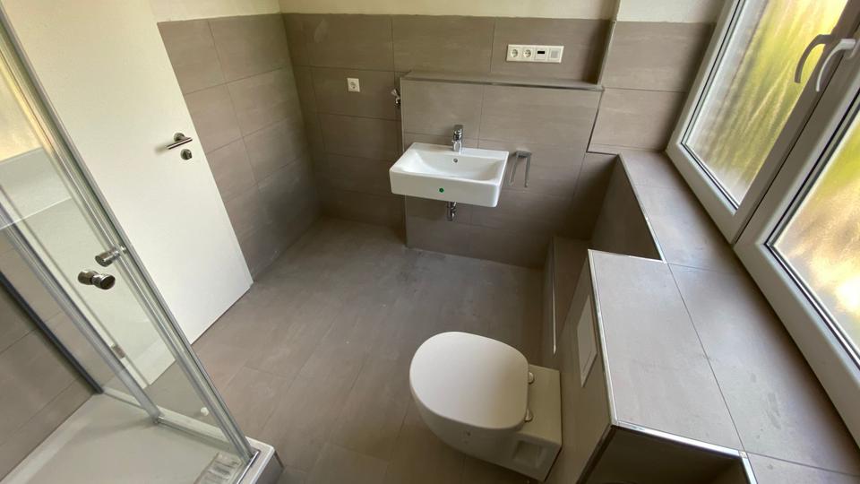 *** Covivio modernisiert für Sie! Charmante EG-Wohnung mit Duschbad! *** 4 zimmer