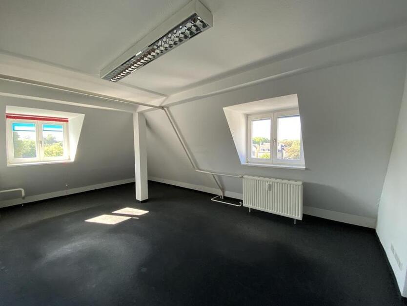 Ihr Großzügiges Büro im Zentrum von Dortmund: Arbeiten Sie mit Stil und Komfort! zimmer