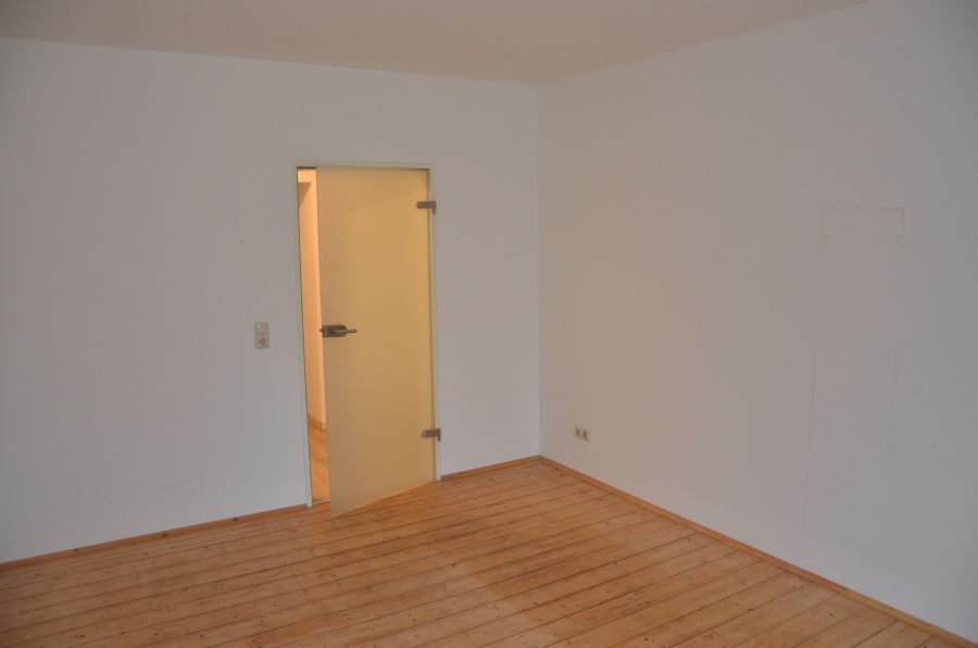 Helle 2,5 Zi-Komfortwohnung in ruhiger Lage, großer Sonnenbalkon, nahe Innenstadt - Etagenwohnung Bochum Innenstadt | Angebot:27567596